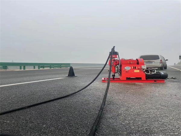 章贡马路路基路面开裂下沉注浆加固灌浆