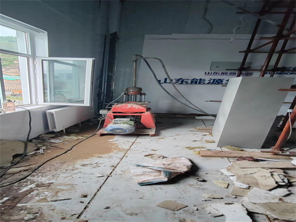 章贡地基基础下沉墙体裂缝加固注浆顶升施工